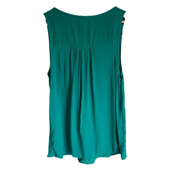 New! GAP Factory Green Ruffle V-Neck Sleeveless Top Size Medium MSRP $35 100% Ra - Picture 2 of 6